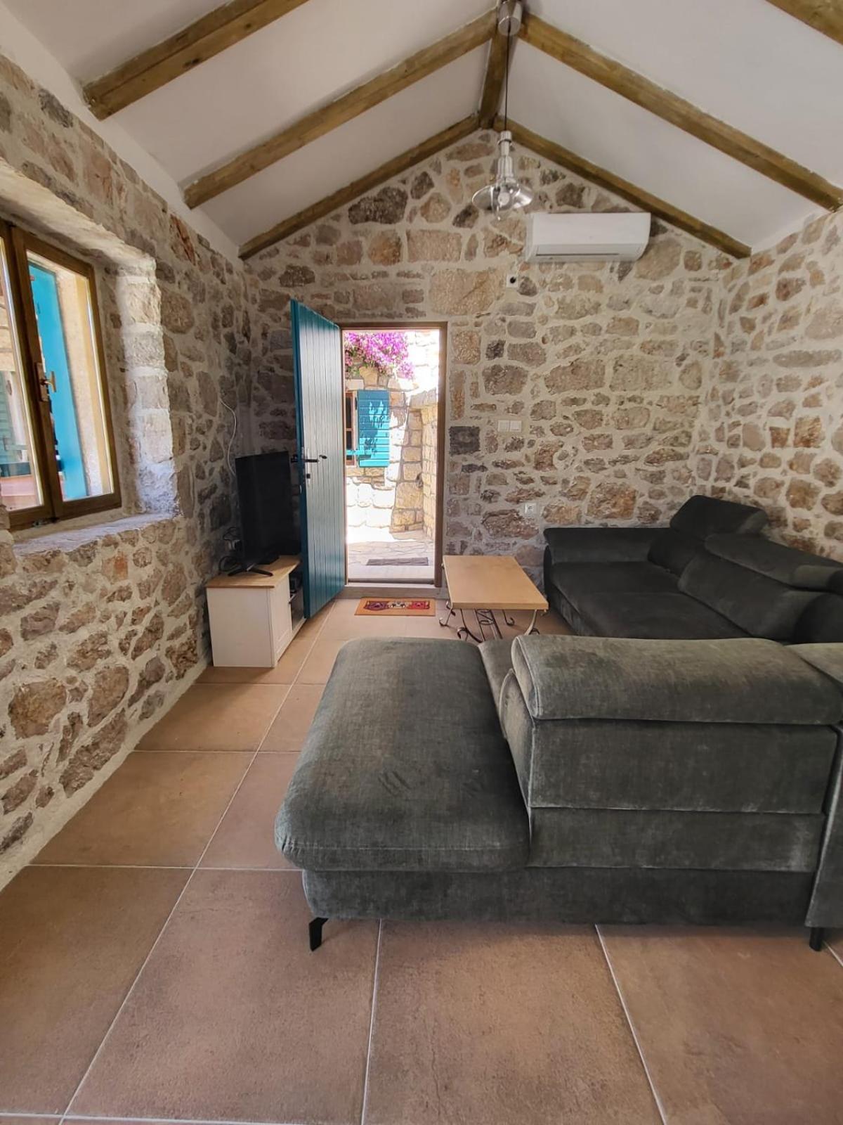Вилла Stone House Knezevic Виньерац Экстерьер фото