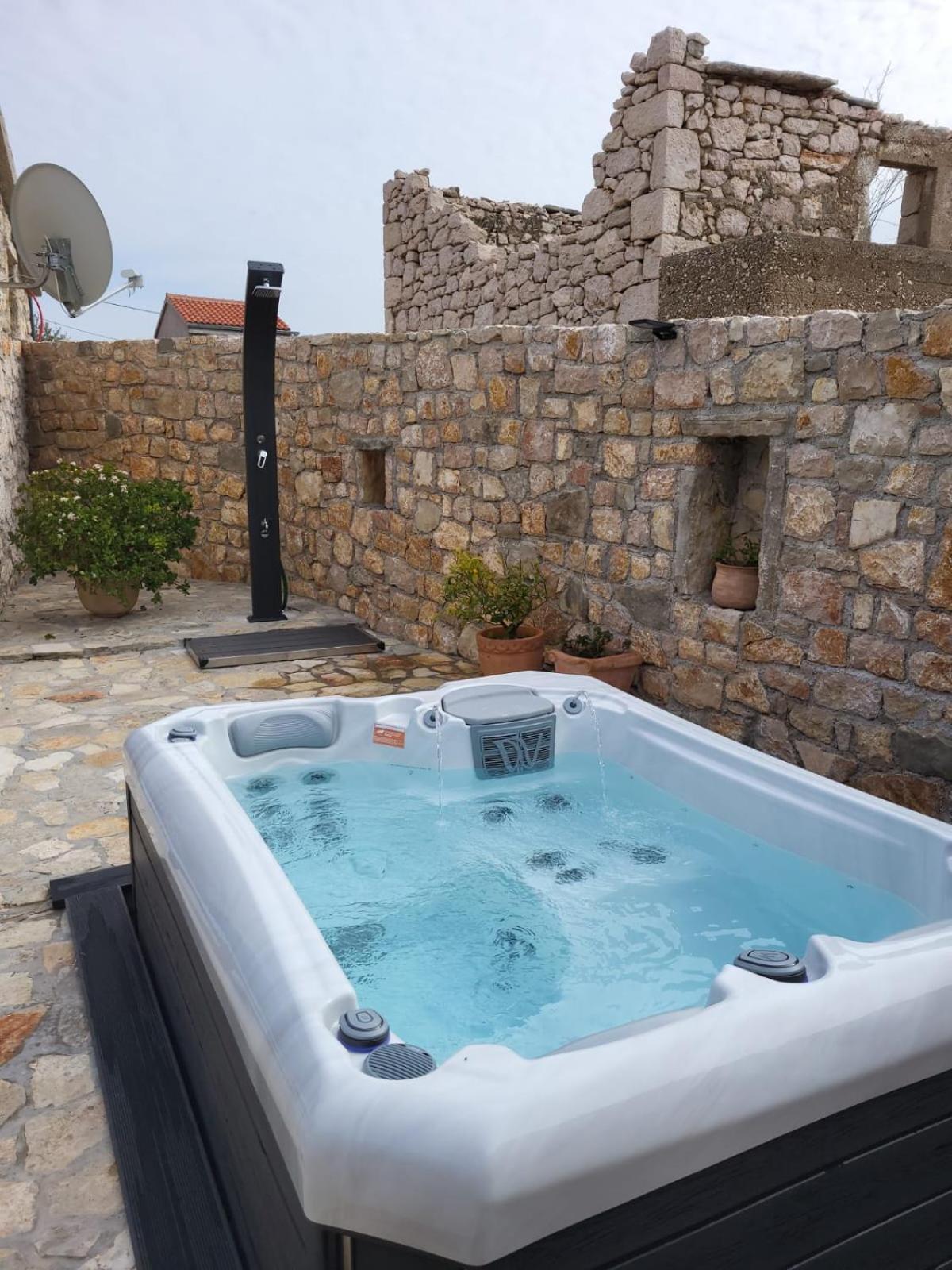 Вилла Stone House Knezevic Виньерац Экстерьер фото