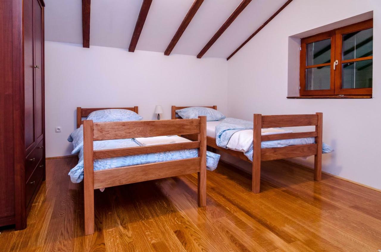 Вилла Stone House Knezevic Виньерац Экстерьер фото
