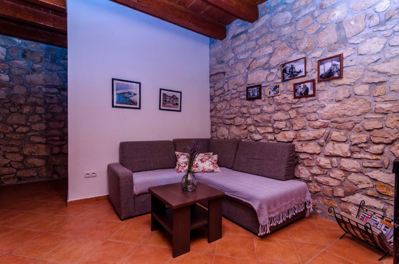 Вилла Stone House Knezevic Виньерац Экстерьер фото
