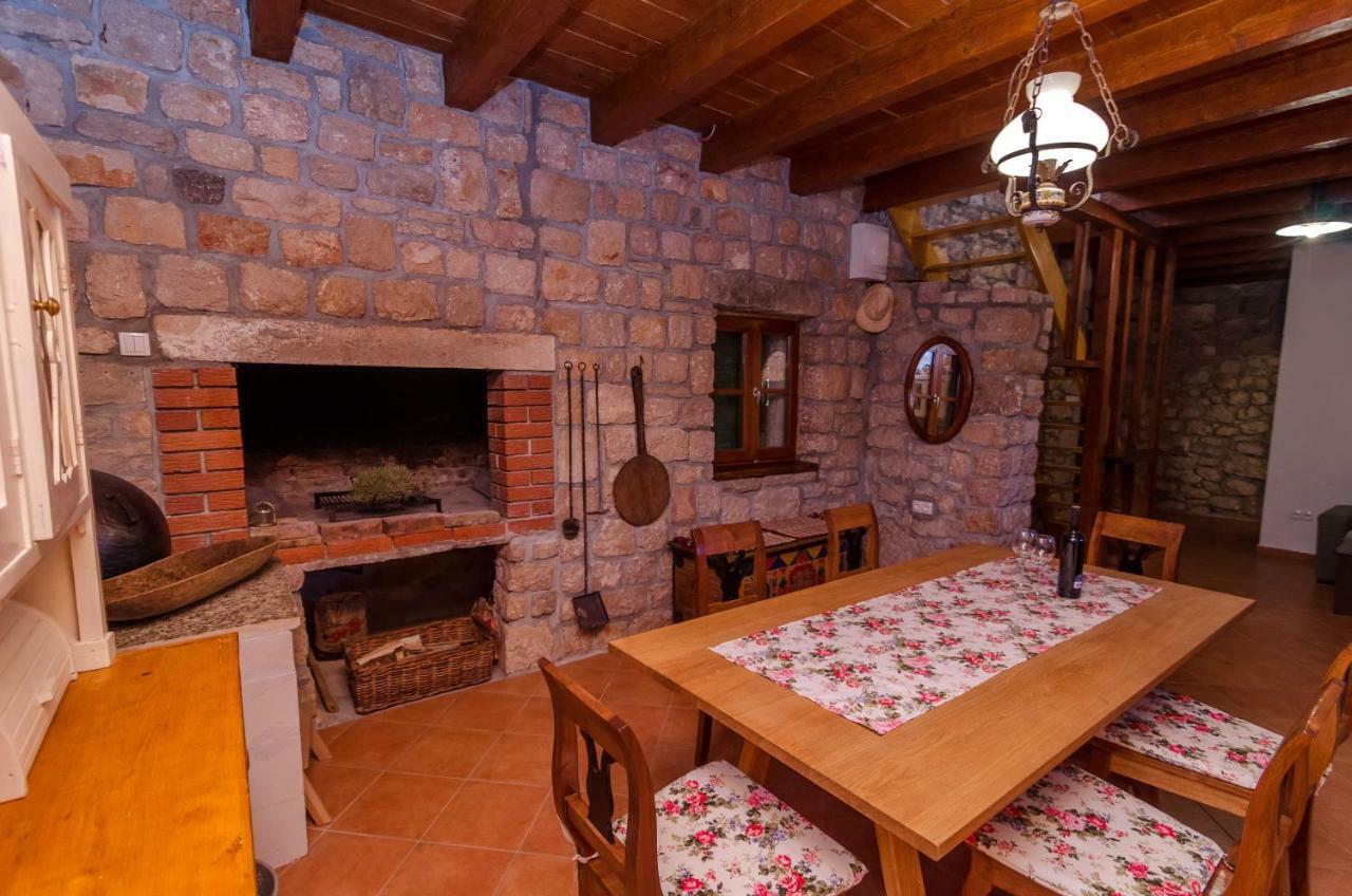 Вилла Stone House Knezevic Виньерац Экстерьер фото